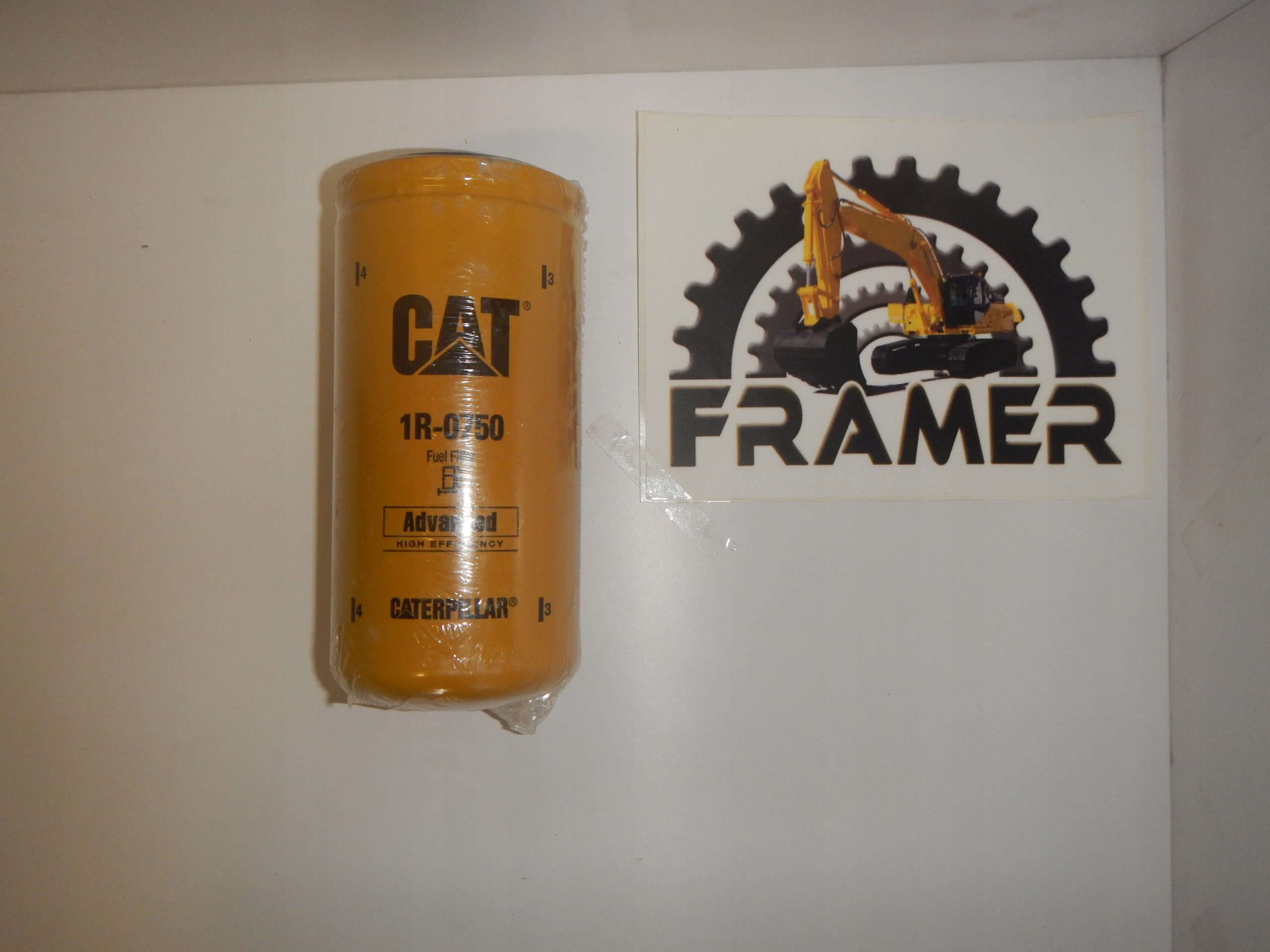 1R-0750 CAT 1R0750 Caterpilárny palivový filter