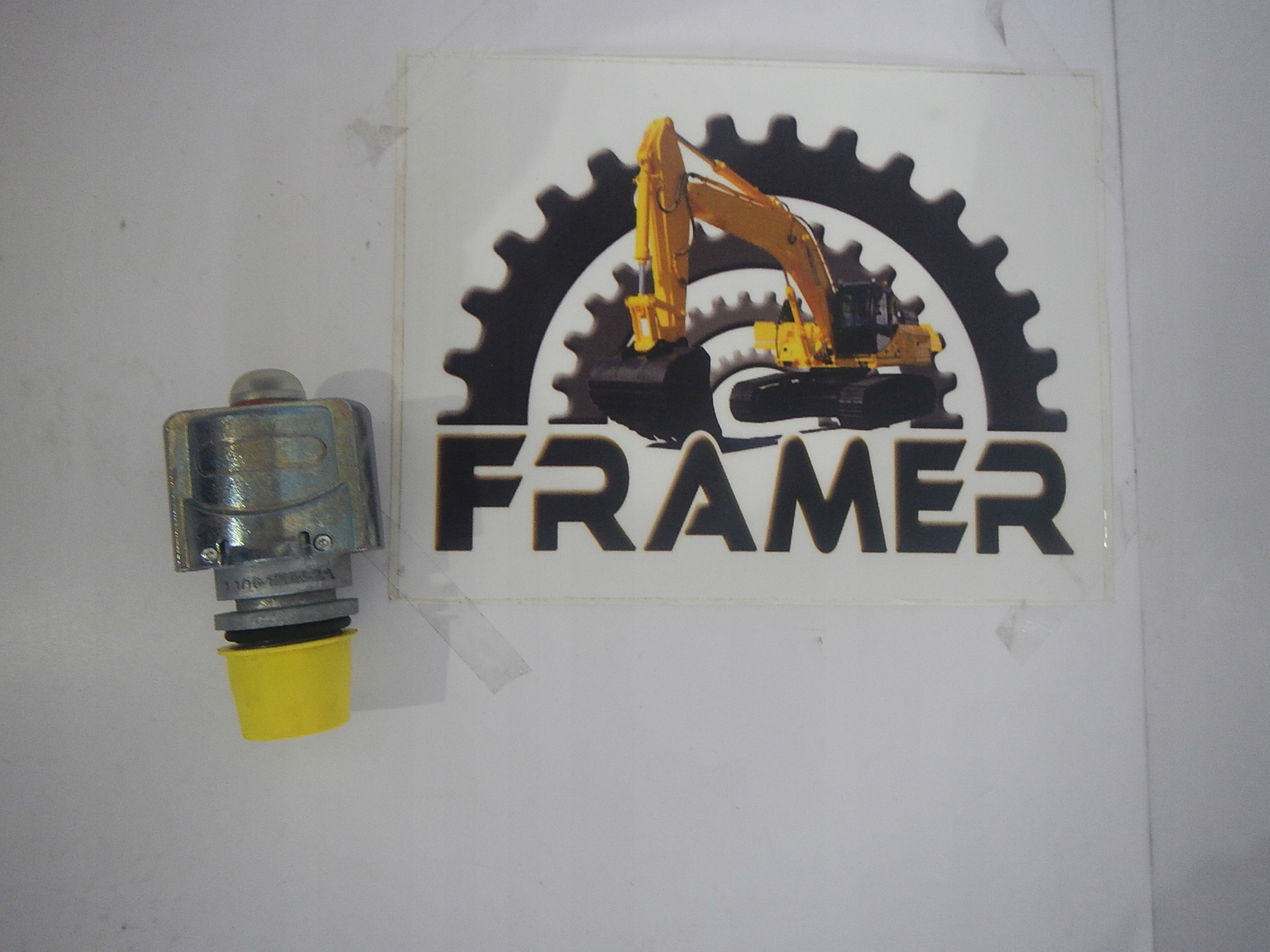 358-9477 CAT 3589477 Caterpillar Valve