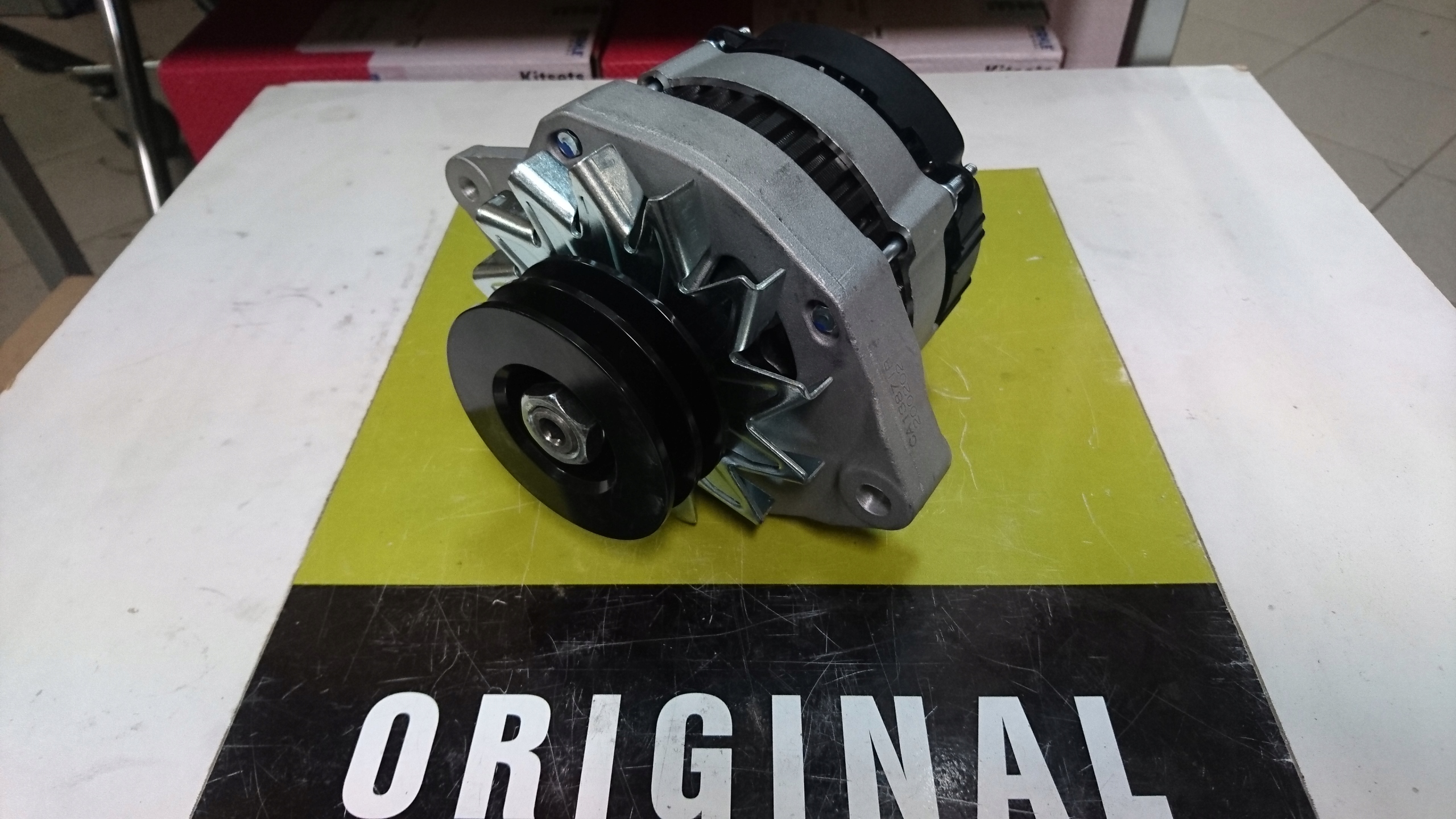 Alternátor renault mwm 14 v 65 a 2-P granitové nemecko