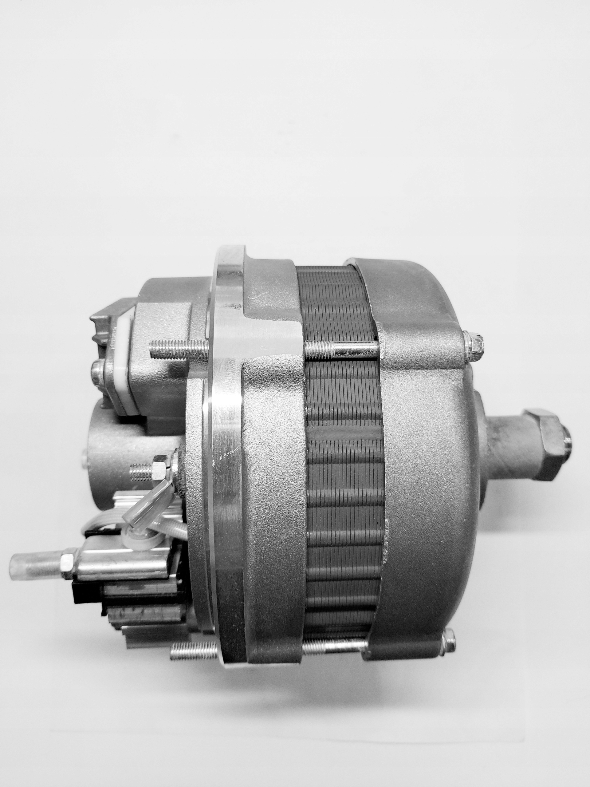 Deutz alternátor 01182434 7266054 AER1553 14V
