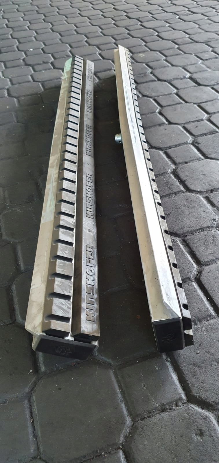 TLAKOVÉ LISY DVOJNÁSOBKA KM 381 09 KINSHOFER