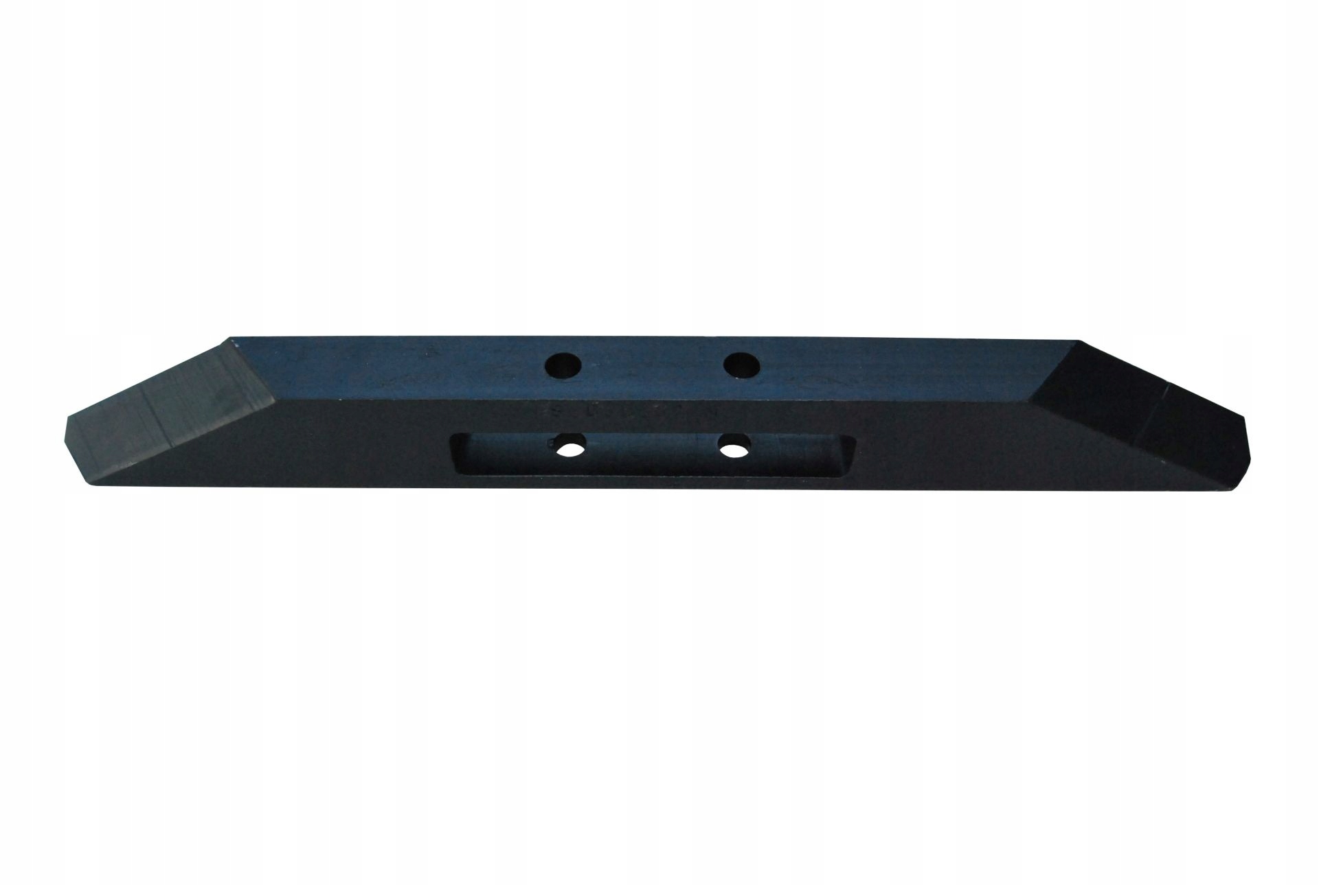 Hlboký sekáč s obľúbeným rozstupom otvorov 80 mm