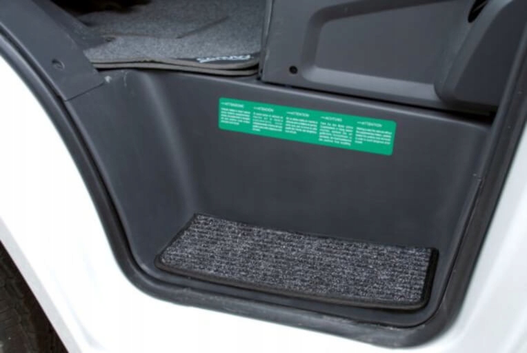 Stupne pre obytné auto pre VW T5 Brunner