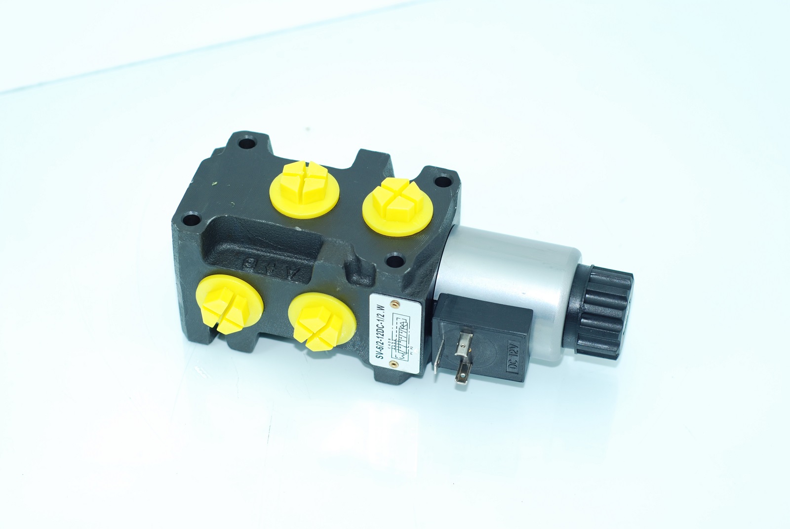 ELEKTRICKÝ VENTIL 12V HYDRAULICKÝ SYSTÉM 1/2 "AKRE