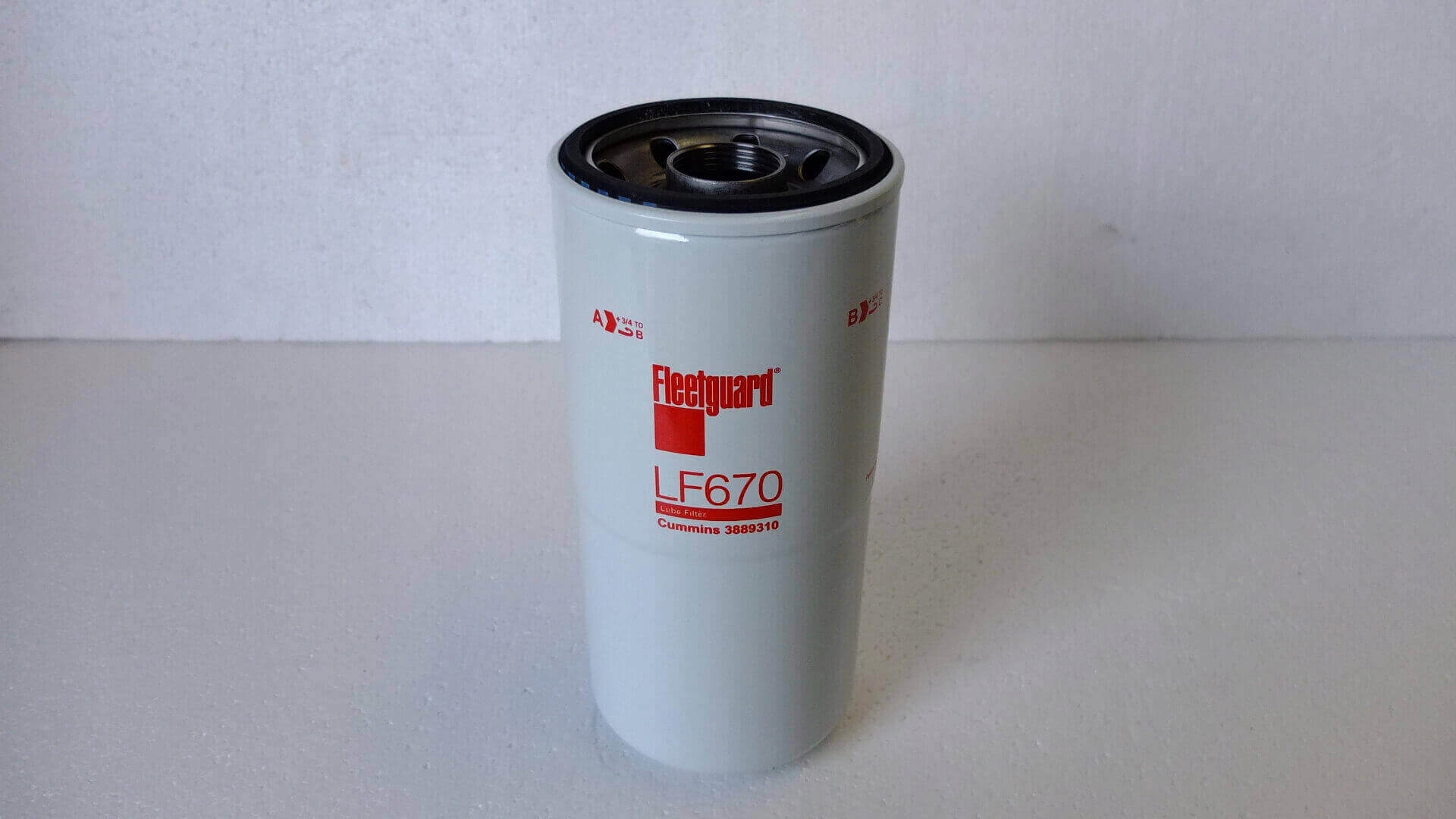 Olejový filter FLEETGUARD LF670