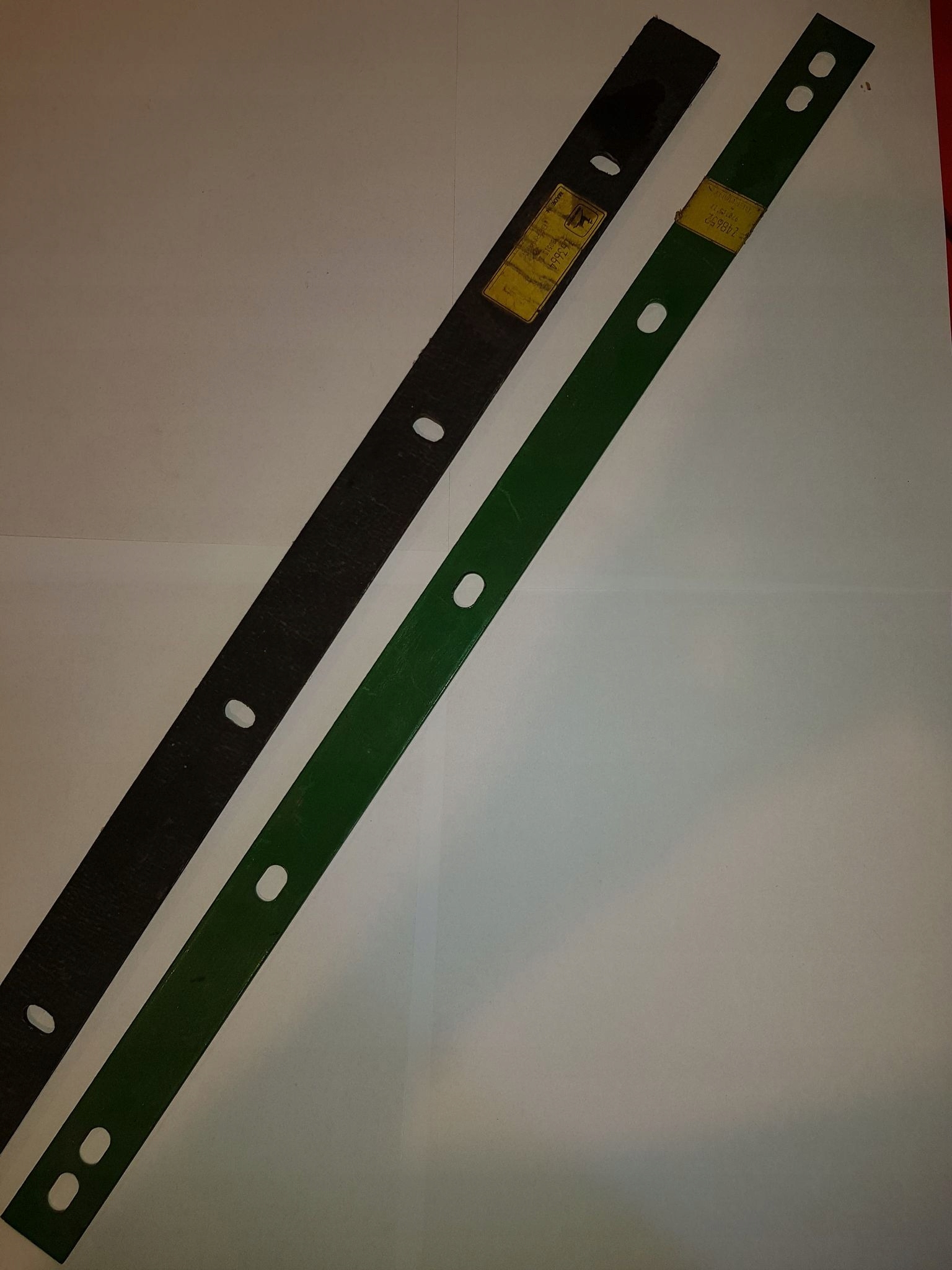 Izolačná lišta John Deere Z63664 Z48652