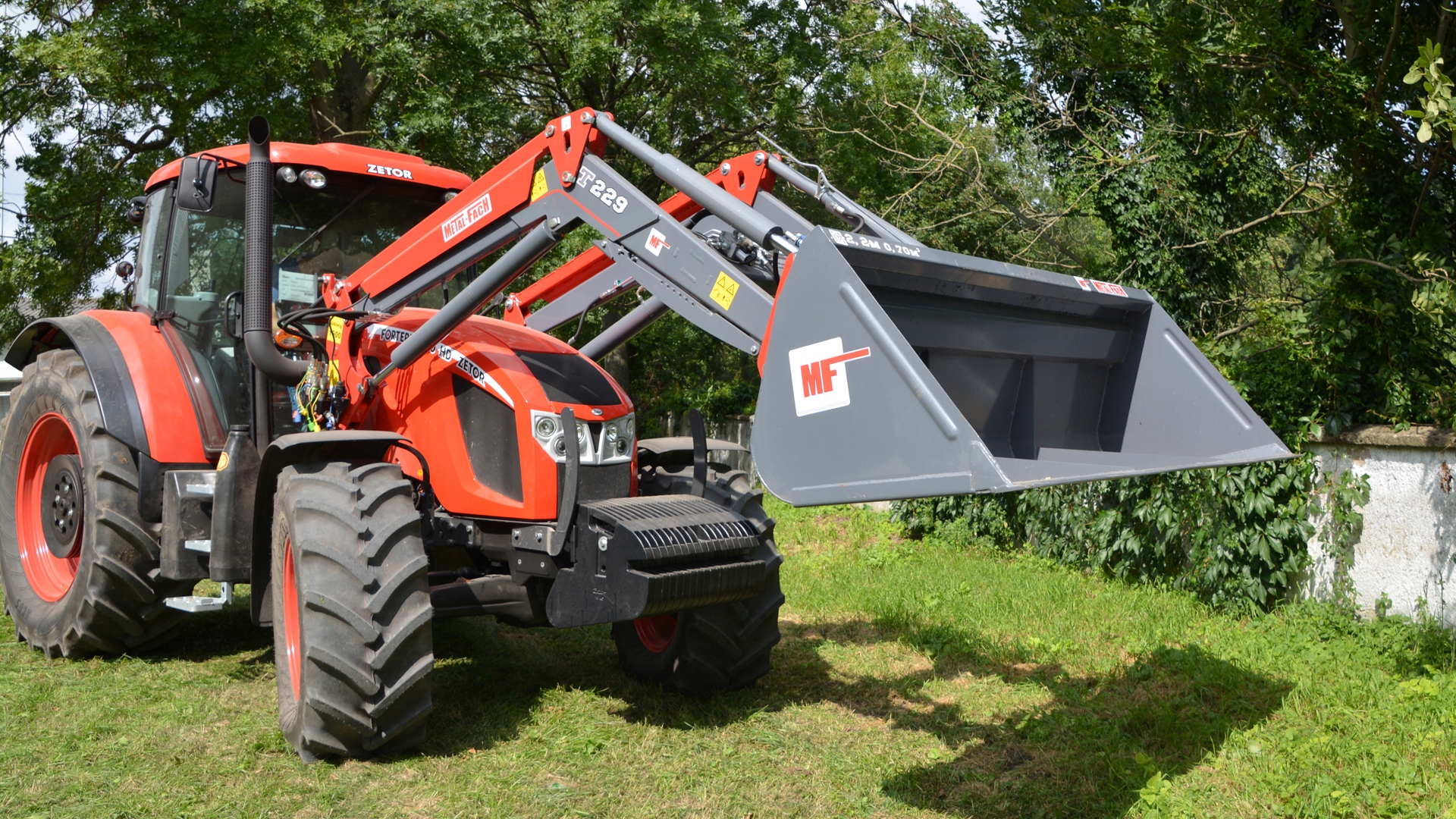 Vedro sypkých materiálov METAL-FACH 950KG