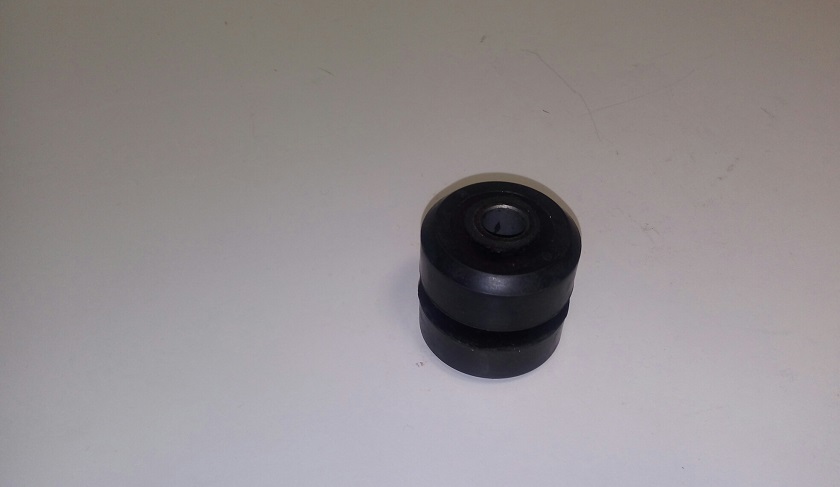 UPEVNENIE MOTORA CASE 580 SLE 580SM PREDNÉ