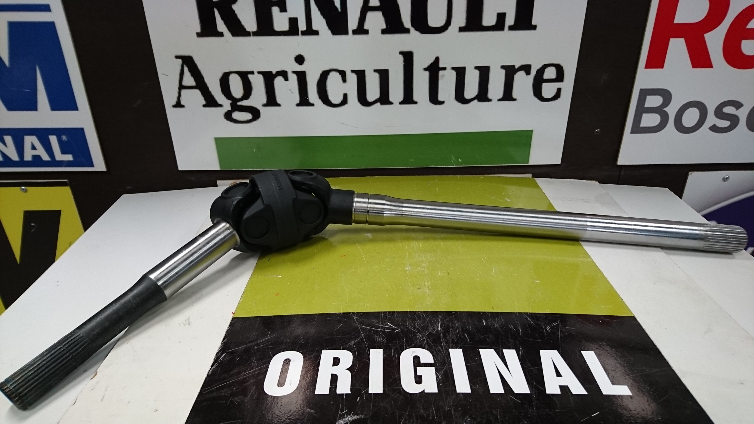 Hriadeľ RENAULT 910mm LENZ-32 / 490mm KR.Z-27 / 240mm