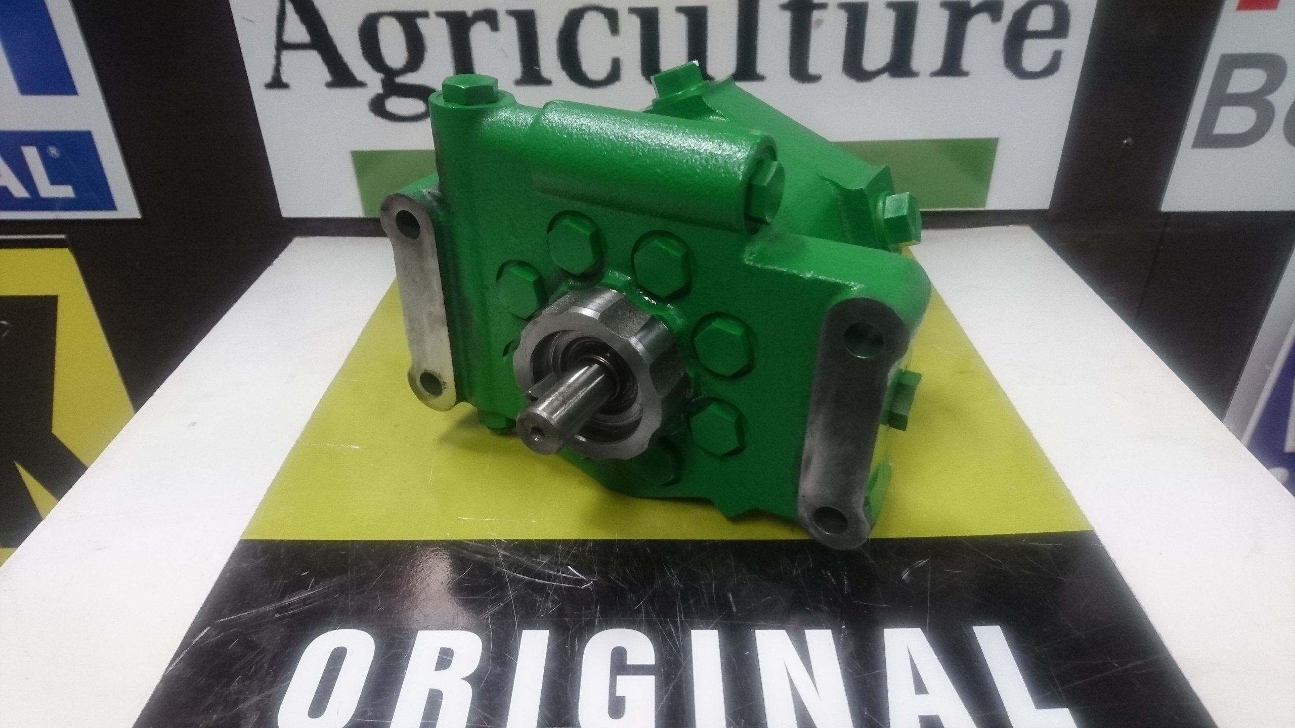 SÉRIA JOHN DEERE-50 HYDRAULICKÉ ČERPADLO 23cm KLIN