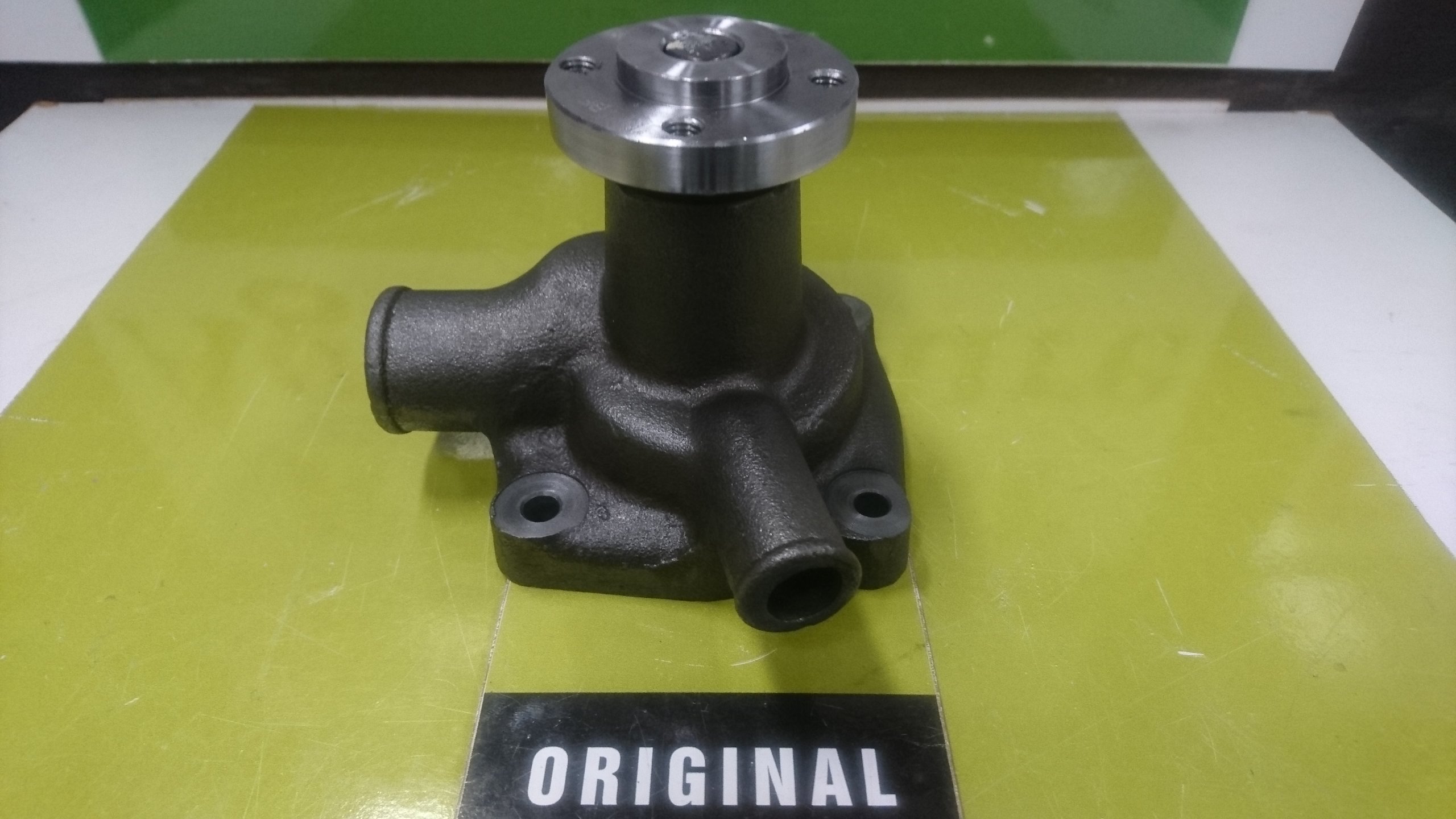 VODNÉ ČERPADLO RENAULT MWM FENDT CASE STEYR