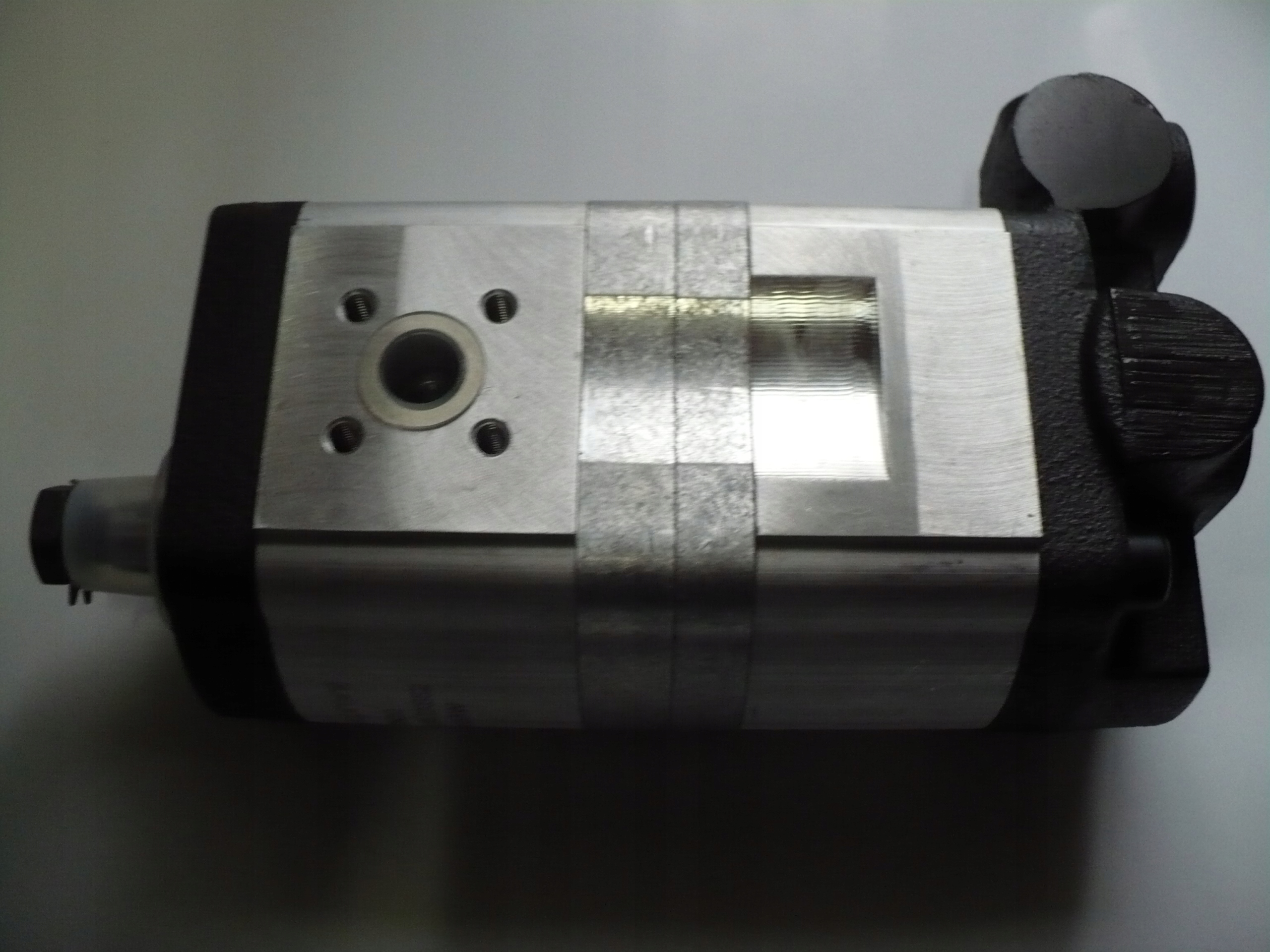 Hydraulické čerpadlo CASE 845