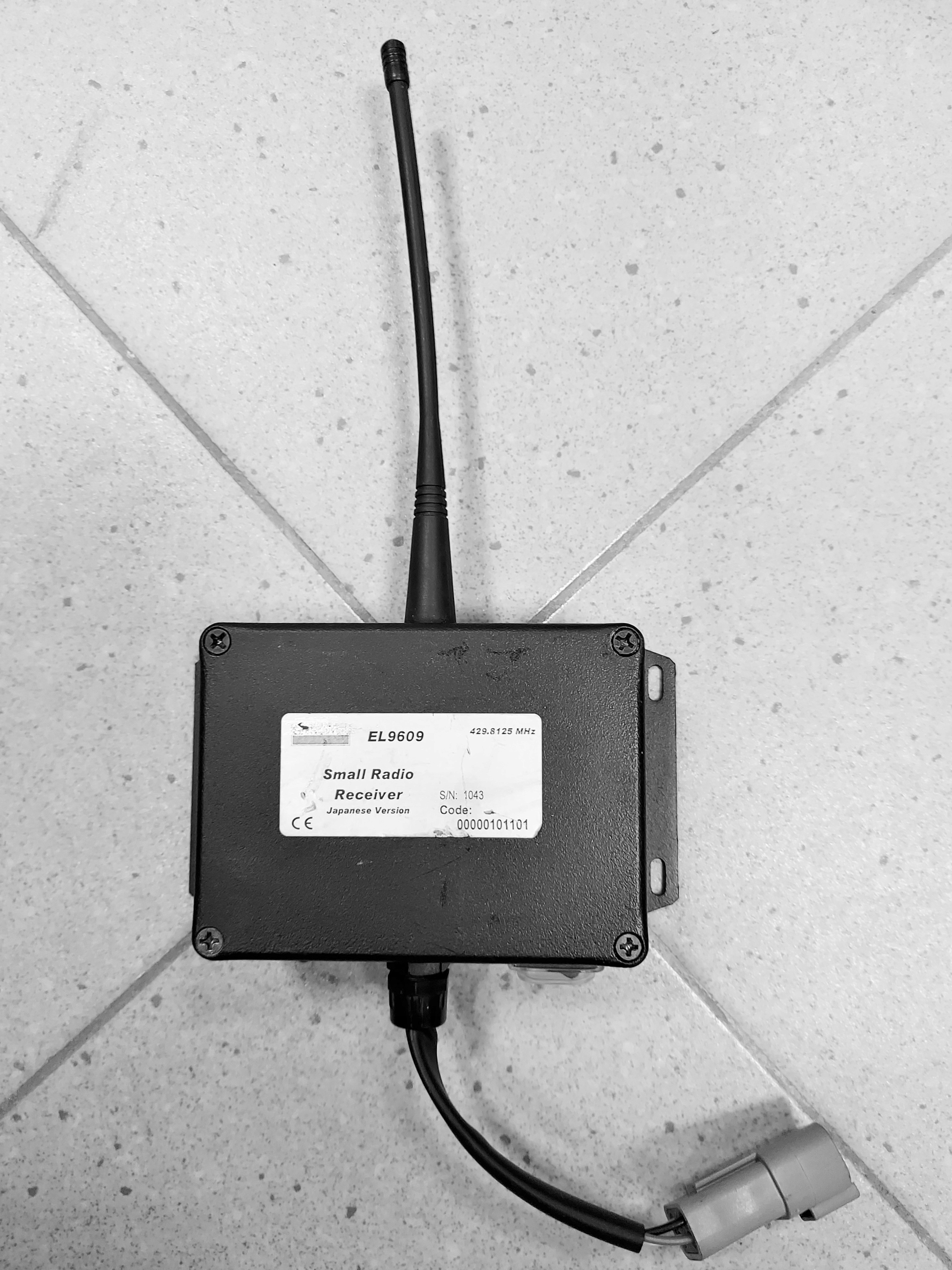 Malý rádiový prijímač SANDVIK EL9609 SN 1043