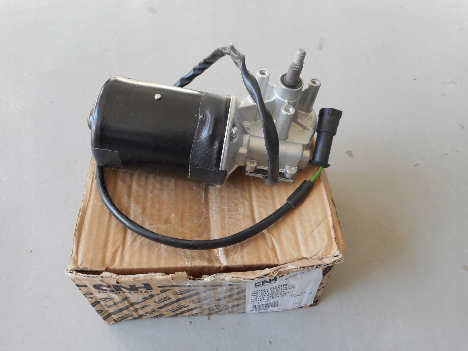 Motor na reguláciu rýchlosti New Holland CASE 9507880