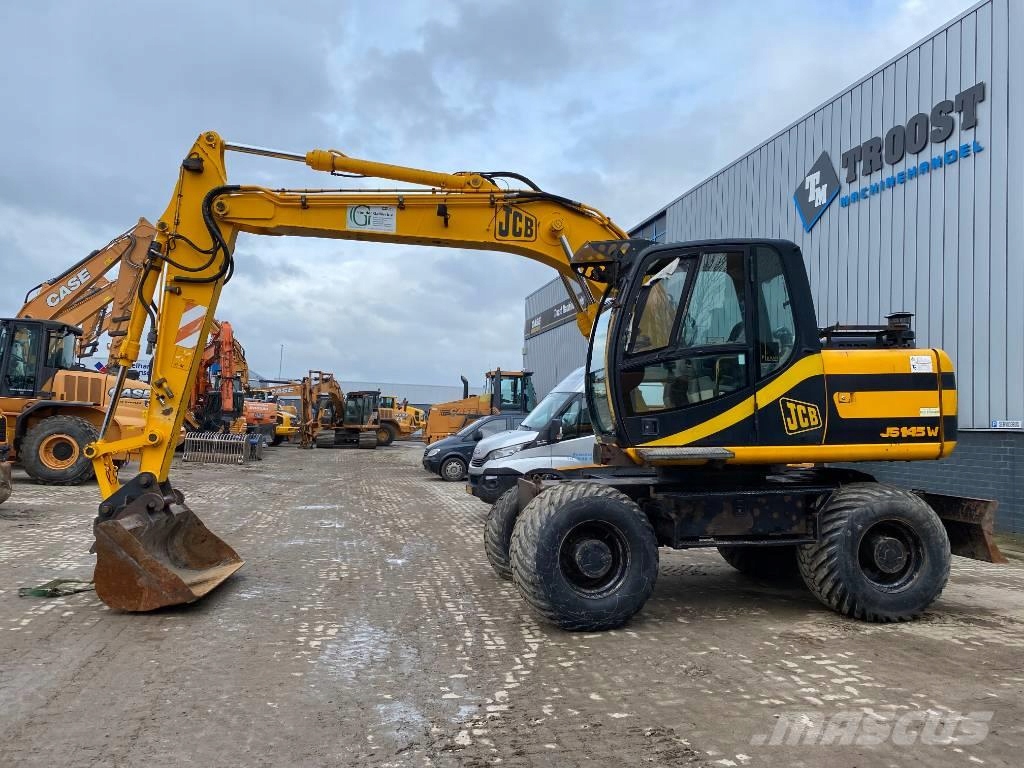 Pravé bočné okno JCB JS 110 115 130 131 140 145