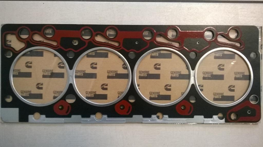 Tesnenie hlavy Case 580 SLE SK Cummins 4BT
