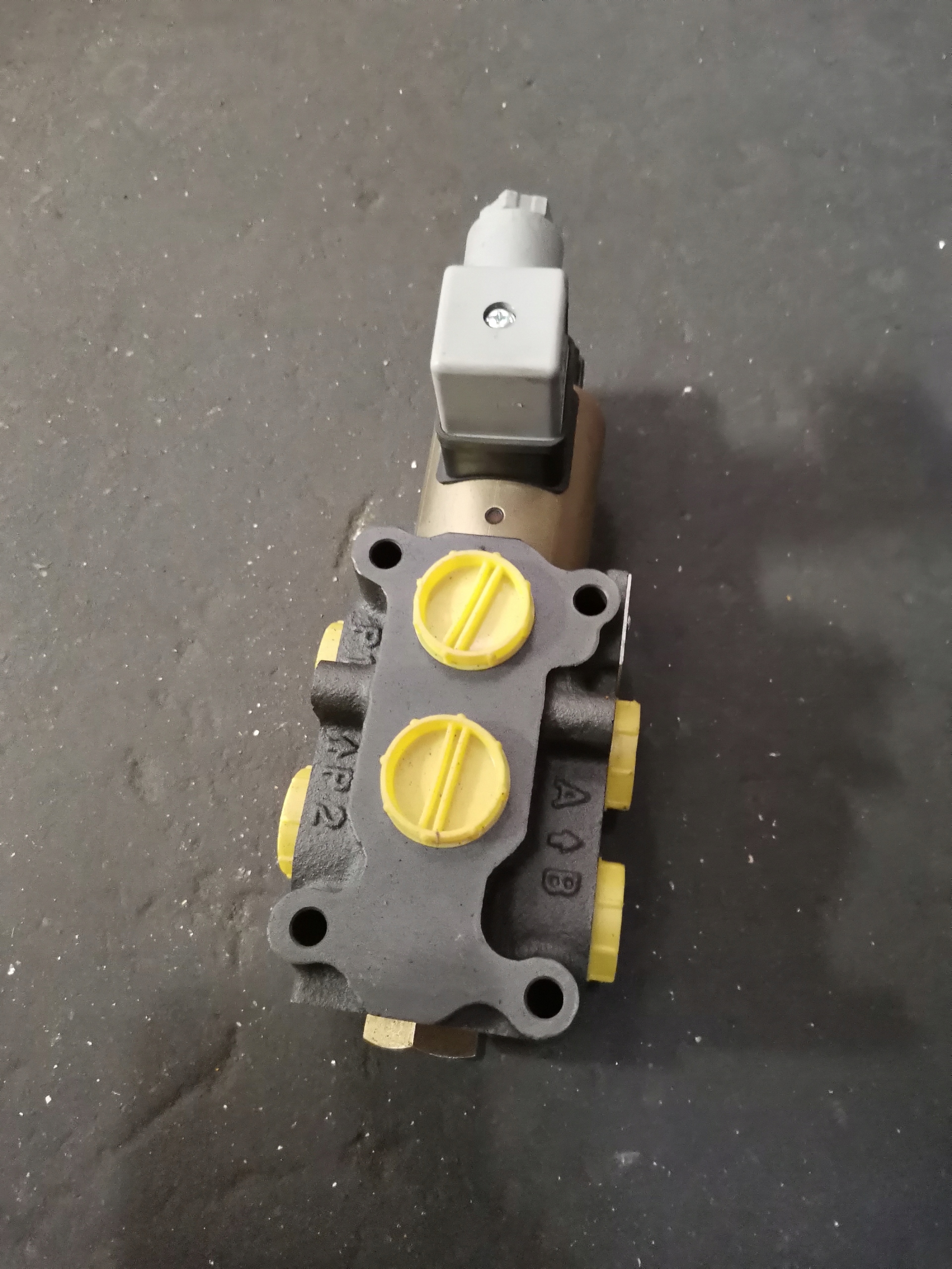 BRZDOVÝ VENTIL ZEPPELINOVÝ BLOK VENTILU CAT 4001036