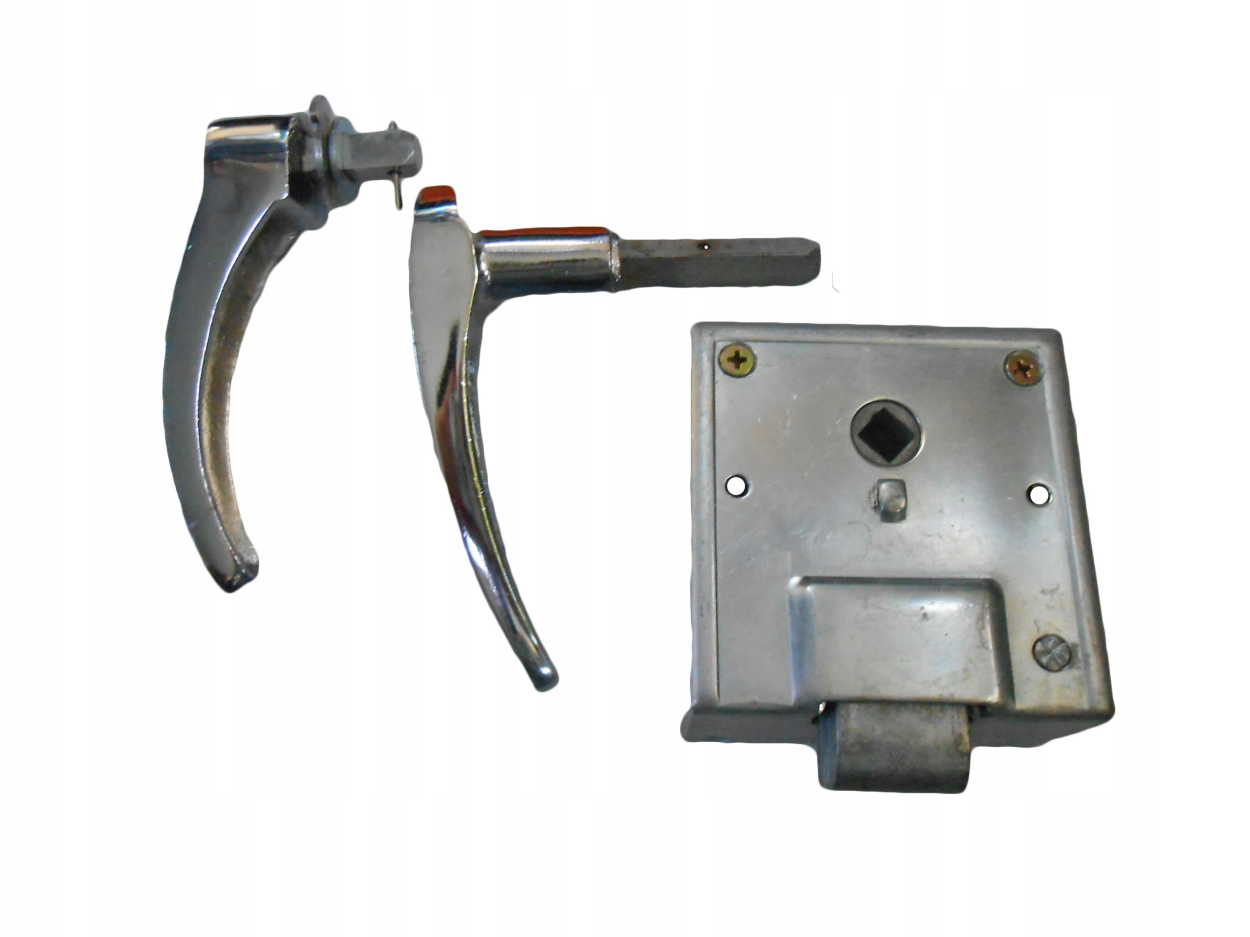 Zámok dverí C-385, Ursus, Zetor