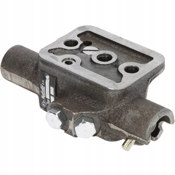 Hydraulický ventil, krátka páka MF 3 a 4 cyl 30
